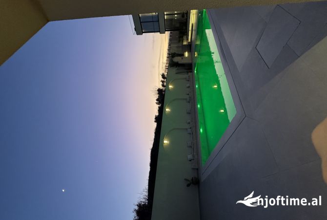 Ambient biznesi me qera 4+1 ne Tirane - 2,000 Euro