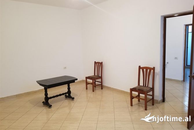 Casa in affitto 2+1 a Tirana - 35,000 Leke