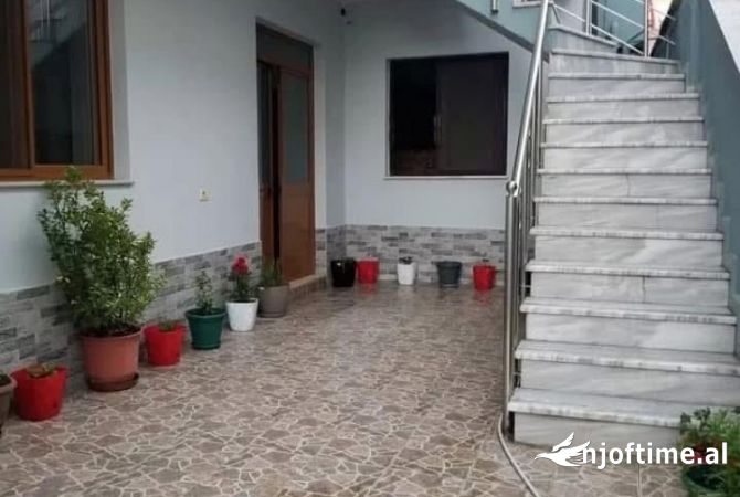 Shtepi me qera 2+1 ne Tirane - 35,000 Leke