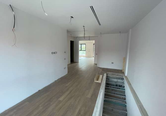 Jepet Ambient Biznesi me Qira Duplex tek 21 Dhjetori/Tirana Garden Building.