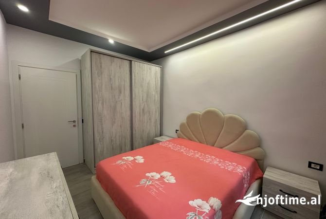 Shtepi ne shitje Apartament ne Tirane, 1+1, Mobilimi E mobiluar, Pagesa 105,000  Euro.