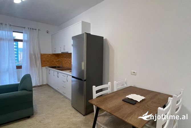 Shtepi me qera 2+1 ne Tirane - 700 Euro