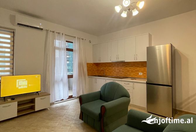 Shtepi me qera 2+1 ne Tirane - 700 Euro