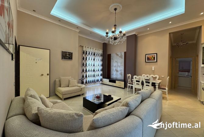 Shtepi me qera 2+1 ne Tirane - 800 Euro