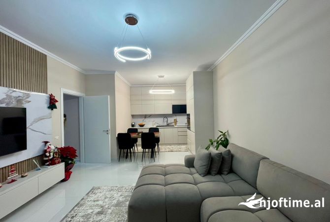 Shtepi me qera 2+1 ne Tirane - 600 Euro