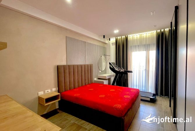 Shtepi me qera 2+1 ne Tirane - 650 Euro
