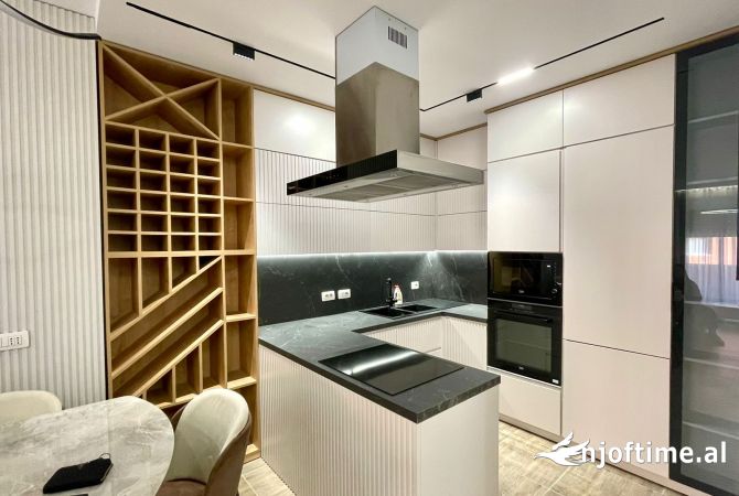 Shtepi me qera 2+1 ne Tirane - 650 Euro