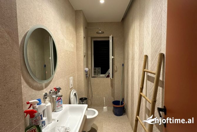 Shtepi me qera Apartament ne Tirane, 1+1, Mobilimi E mobiluar, Pagesa 500  Euro.