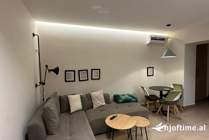 Shtepi me qera Apartament ne Tirane, 1+1, Mobilimi E mobiluar, Pagesa 500  Euro.