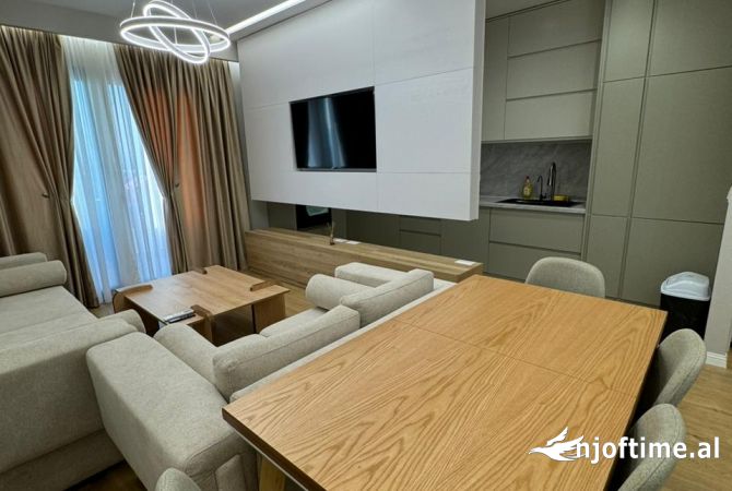 Shtepi ne shitje Apartament ne Tirane, 2+1, Mobilimi E mobiluar, Pagesa 350,000  Euro.