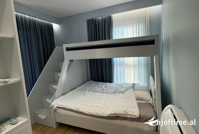 Shtepi ne shitje Apartament ne Tirane, 2+1, Mobilimi E mobiluar, Pagesa 350,000  Euro.