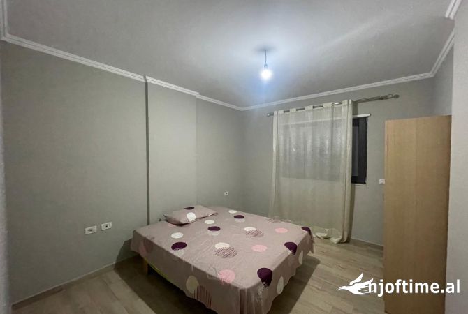 Shtepi ne shitje Apartament ne Tirane, 2+1, Mobilimi E mobiluar, Pagesa 145,000  Euro.