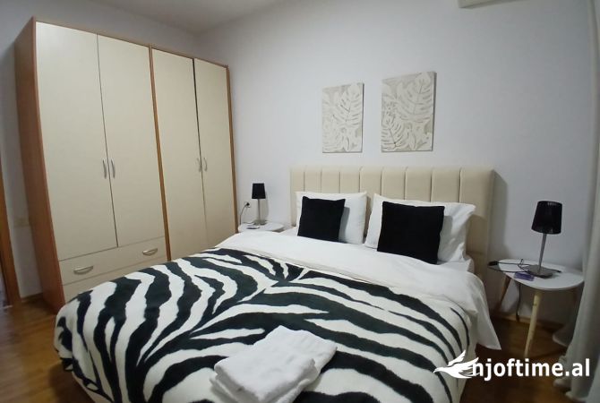 Shtepi me qera Apartament ne Tirane, 2+1, Mobilimi E mobiluar, Pagesa 600  Euro.