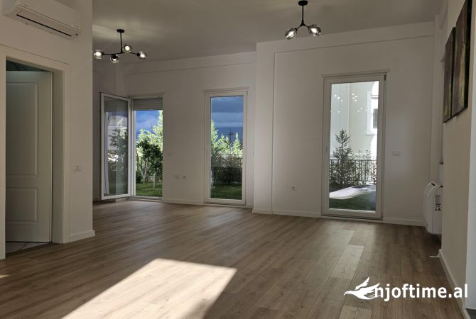 Shtepi me qera 3+1 ne Tirane - 2,500 Euro