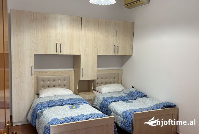 Shtepi me qera Apartament ne Tirane, 2+1, Mobilimi E mobiluar, Pagesa 500  Euro.