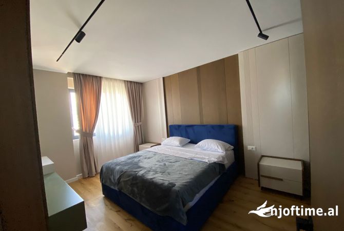 Shtepi me qera 2+1 ne Tirane - 650 Euro