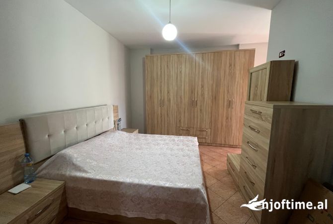 Shtepi me qera 2+1 ne Tirane - 650 Euro