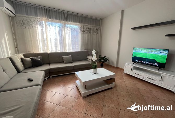 Shtepi me qera 2+1 ne Tirane - 650 Euro