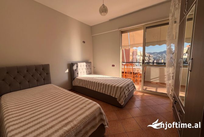 Shtepi me qera Apartament ne Tirane, 2+1, Mobilimi E mobiluar, Pagesa 650  Euro.