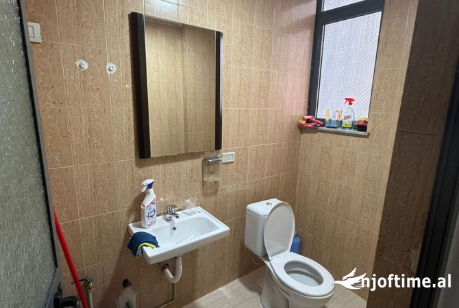 Ambient Biznesi me qira tek Vasil Shanto 