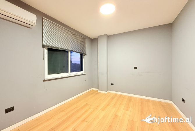 Ambient biznesi me qera 3+1 ne Tirane - 900 Euro