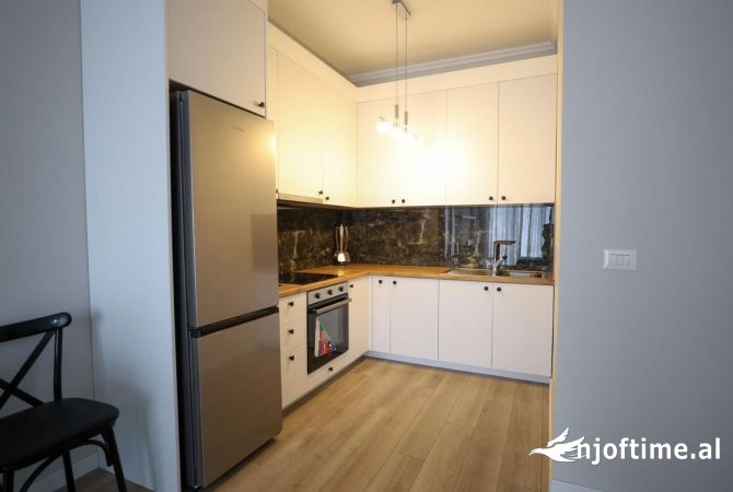 Shtepi ne shitje 1+1 ne Tirane - 180,000 Euro