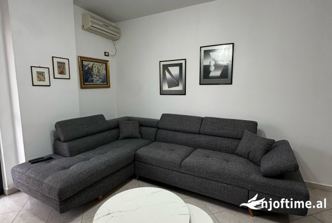 Shtepi me qera 2+1 ne Tirane - 550 Euro
