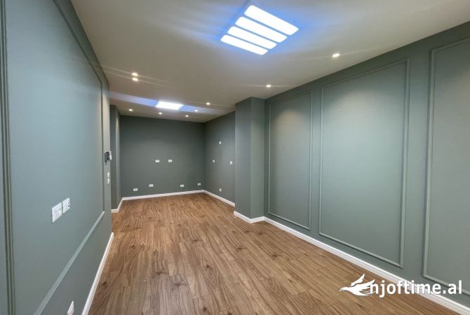 Ambient biznesi me qera 3+1 ne Tirane - 1,400 Euro