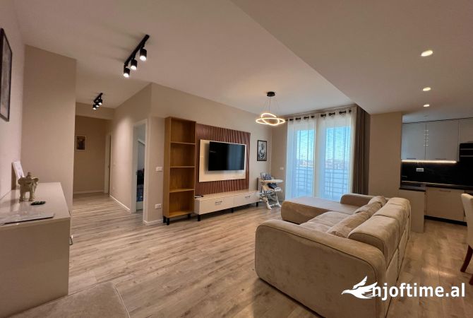 Shtepi me qera 2+1 ne Tirane - 900 Euro
