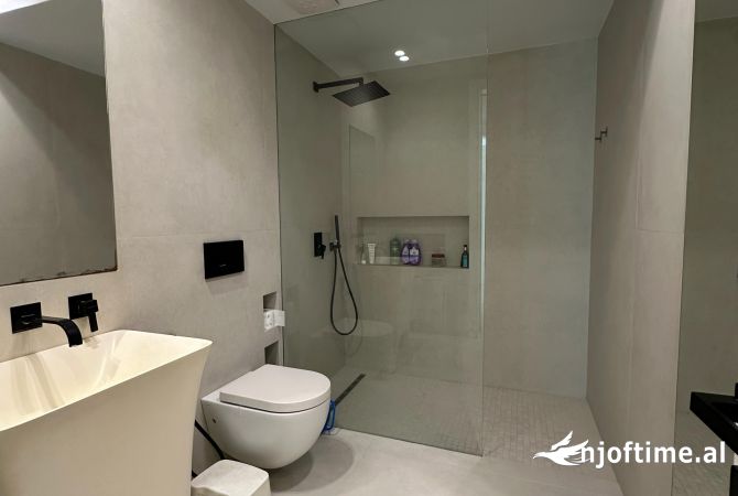 Shtepi ne shitje 2+1 ne Tirane - 270,000 Euro
