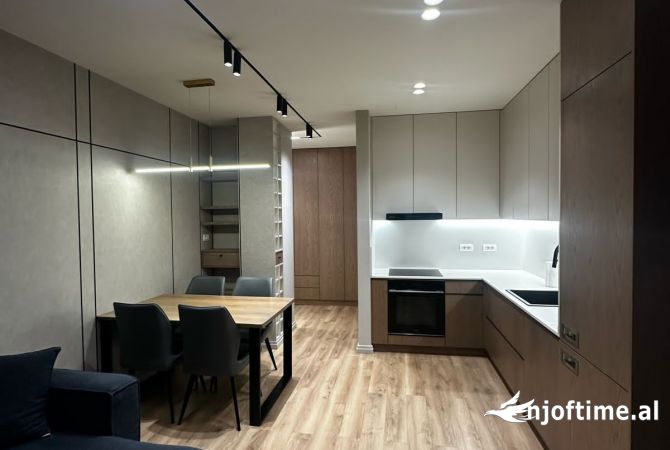 Shtepi me qera 2+1 ne Tirane - 750 Euro