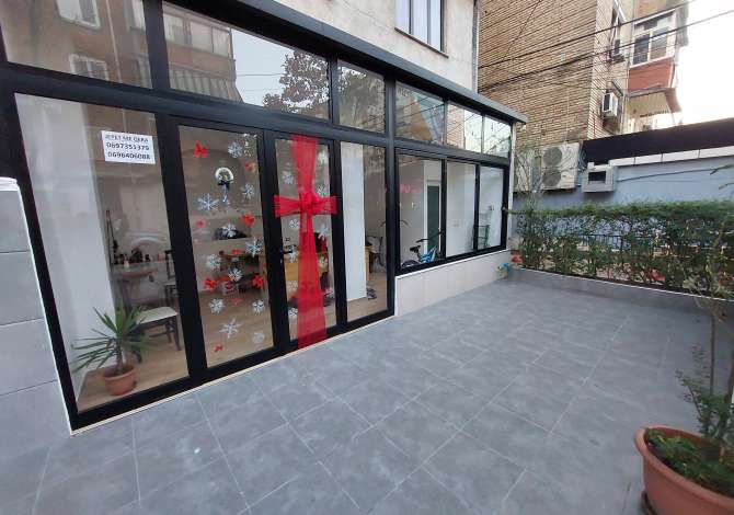 Ambiente Commerciale in Affitto 1+1 a Tirana - 450 Euro