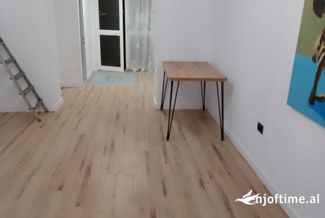 Ambient biznesi me qera 1+1 ne Tirane - 400 Euro