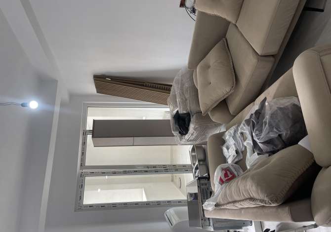 Shtepi me qera 2+1 ne Tirane - 650 Euro