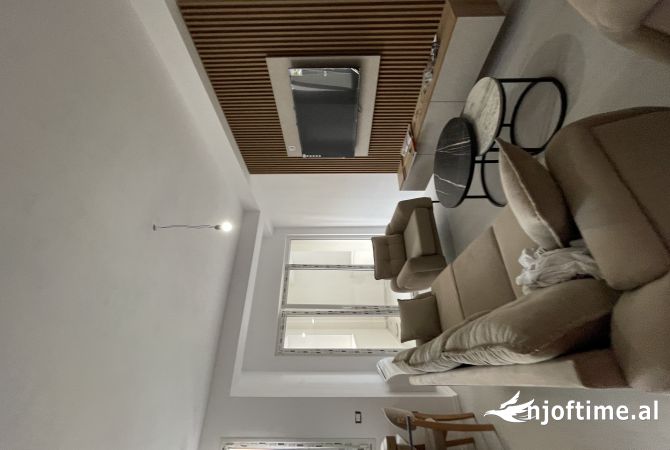 Shtepi me qera 2+1 ne Tirane - 650 Euro