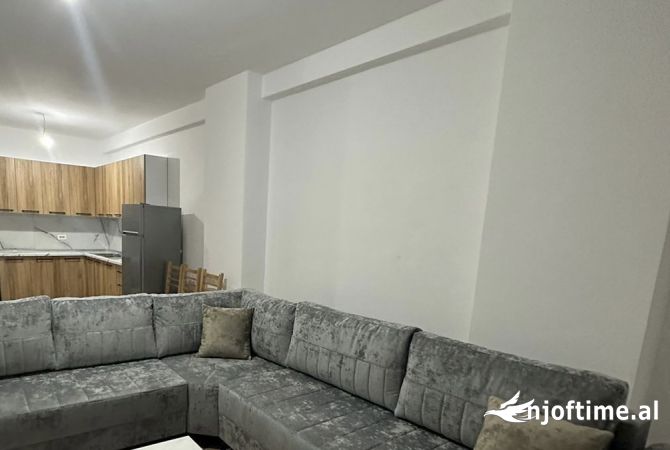 Shtepi me qera 2+1 ne Tirane - 500 Euro