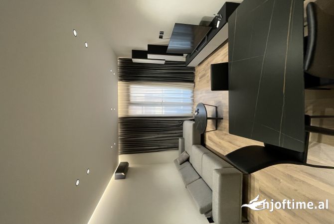 Apartament me qera 2+1 600€ pran casa italia