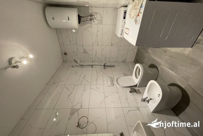 Shtepi me qera Apartament ne Tirane, 2+1, Mobilimi E mobiluar, Pagesa 600  Euro.