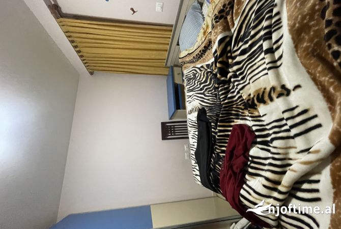 Shtepi ne shitje Apartament ne Tirane, 2+1, Mobilimi E mobiluar, Pagesa 125,000  Euro.