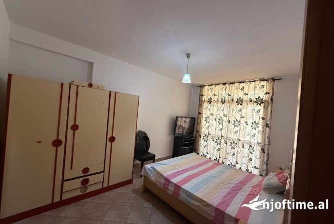 Shtepi me qera 2+1 ne Tirane - 450 Euro