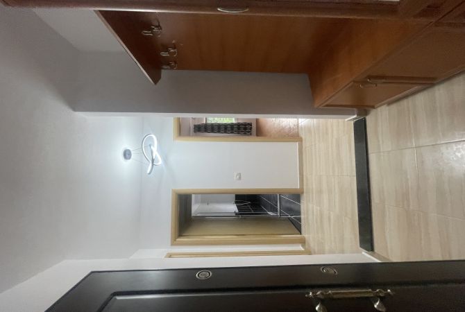 Shtepi me qera Apartament ne Tirane, 2+1, Mobilimi Pjeserisht e mobiluar, Pagesa 400  Euro.