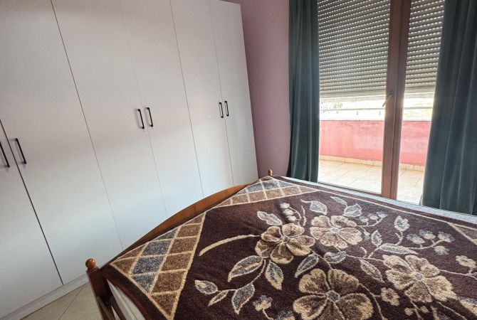 Shtepi ne shitje Apartament ne Tirane, 2+1, Mobilimi E mobiluar, Pagesa 115,000  Euro.