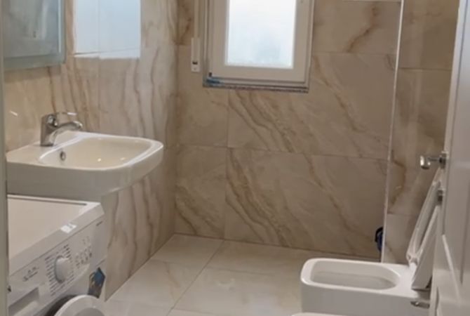 Shtepi me qera Apartament ne Tirane, 1+1, Mobilimi E mobiluar, Pagesa 430  Euro.