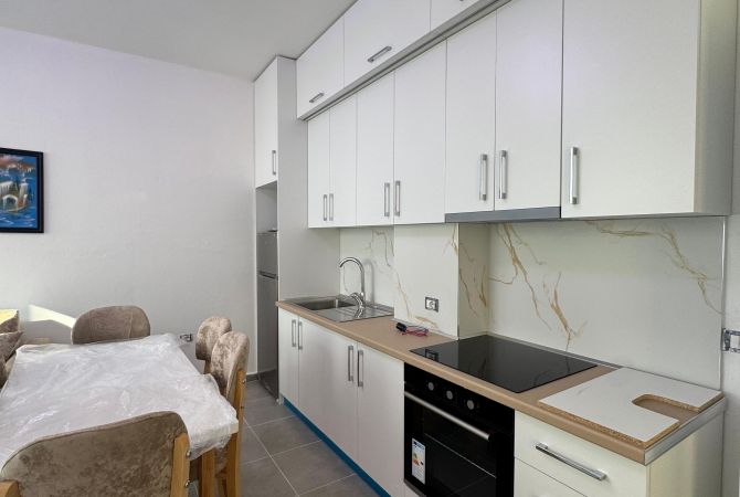 Shtepi me qera 1+1 ne Tirane - 40,000 Leke