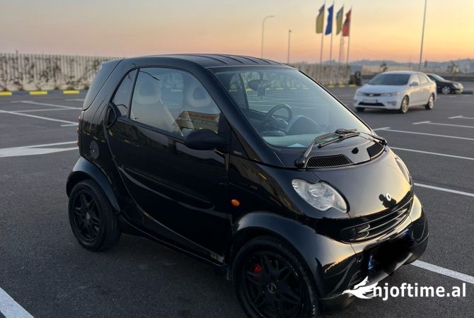 Makina ne shitje ne Durres, Smart, 2005 Benzine,Kambio Automatik Pagesa 2,700  Euro.