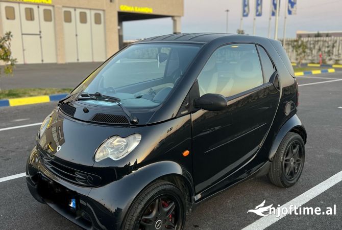 Makina ne shitje ne Durres, Smart, 2005 Benzine,Kambio Automatik Pagesa 2,700  Euro.