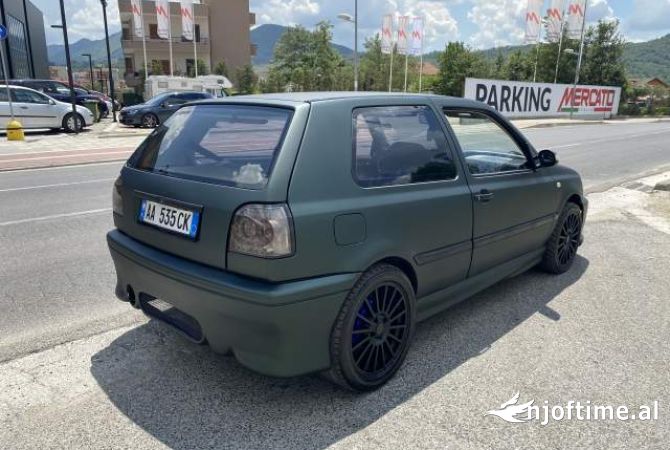 Auto in Vendita  a Tirana - 2,300 Euro