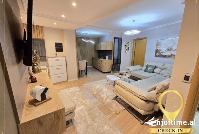 Shtepi ne shitje 2+1 ne Tirane - 230,000 Euro