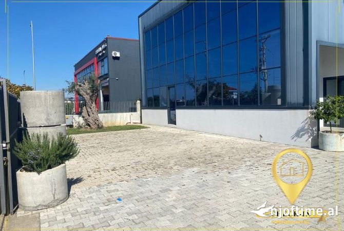 Ambiente Commerciale in Vendita 4+1 a Alessio - 1,500,000 Euro