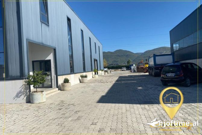 Ambiente Commerciale in Vendita 4+1 a Alessio - 1,500,000 Euro